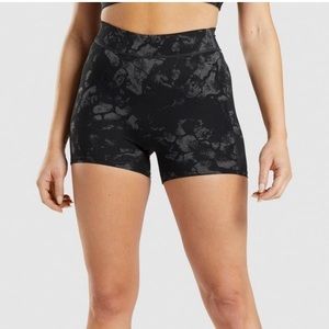 Gymshark KK Fit Shorts - Black Camo Print